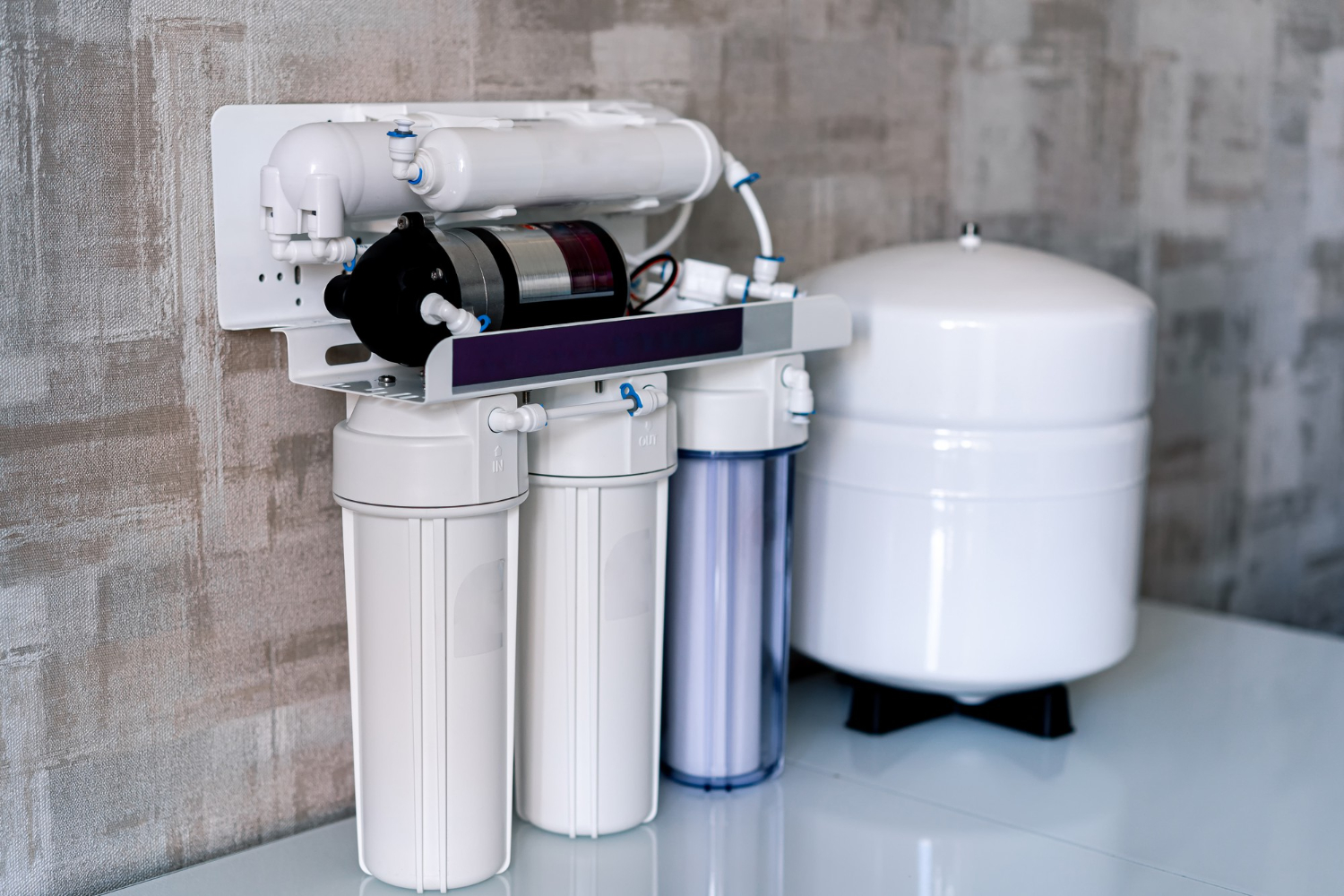 Salt-Based vs Salt-Free Water Softeners: Key Differences